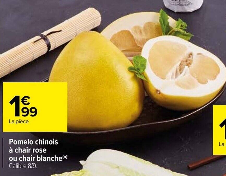 Promo Pomelo chinois à chair rose chez Carrefour