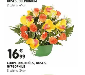 Coupe orchidées, roses, gypsophile