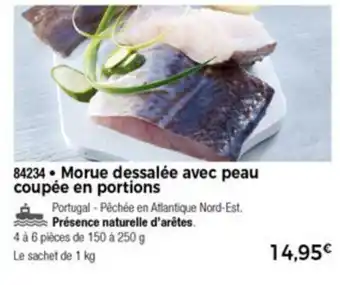 Morues dessalée avec peau coupée en portions