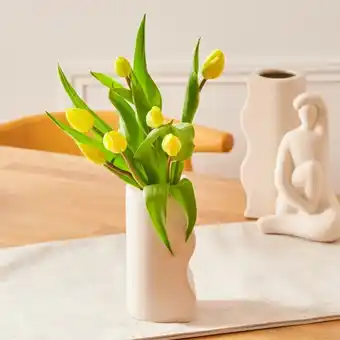 Carrefour Bouquet de 7 tulipes offre