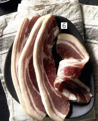 Géant Casino Poitrine de porc salée fumée offre