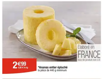 Ananas entier épluché