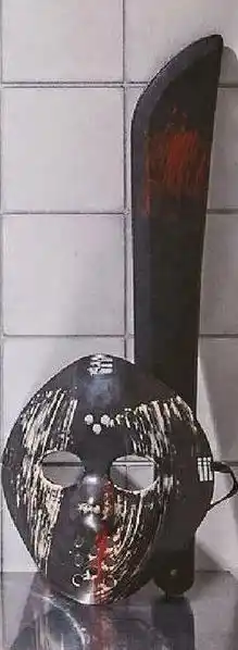 Le masque + la machette