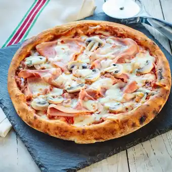 Carrefour Pizza jambon supérieur champignons mozzarella offre