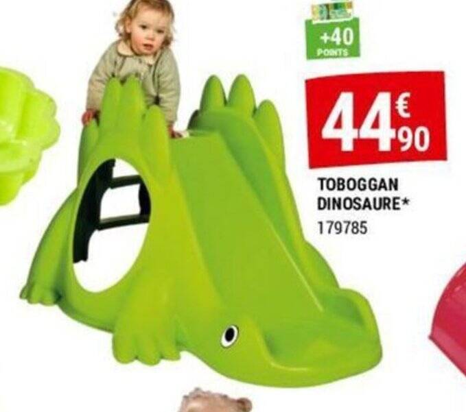 Promo TOBOGGAN DINOSAURE chez Gamm vert