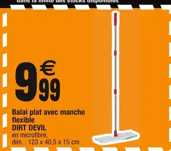 Cora x Carrefour DIRT DEVIL Balai plat avec manche flexible offre