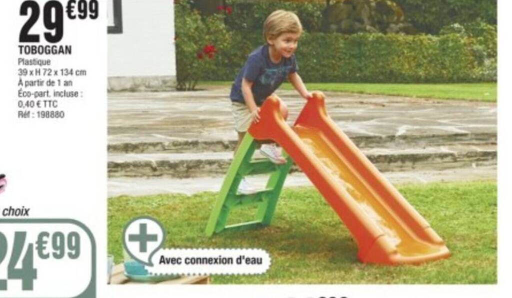 Promo TOBOGGAN Plastique chez La Foir'Fouille