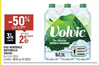 Spar VOLVIC EAU MINÉRALE NATURELLE offre