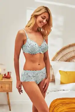 Carrefour SANS COMPLEXE Culotte Arum offre