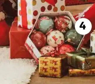 Auchan Coffret de 7 Boules Papier Actuel offre