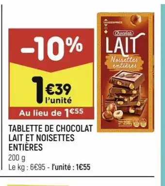 Tablette De Chocolat Lait Et Noisettes Entiéres