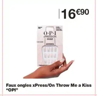 Monoprix OPI Faux ongles xPress/On Throw Me a Kiss offre