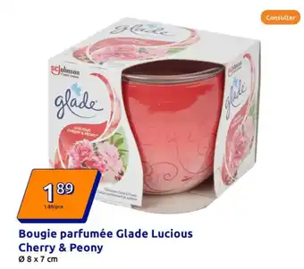 Action GLADE Bougie parfumée Lucious Cherry & Peony offre