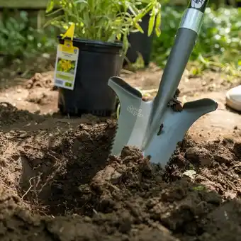 Jardiland Bêche pour massifs RootSlayer offre