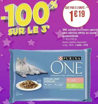 Géant Casino One one sachets fraicheurs special chat stérilisé effilés en sauce saumon/dinde offre
