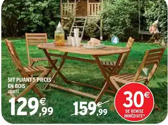 Intermarché Set pliant 5 pieces en bois offre