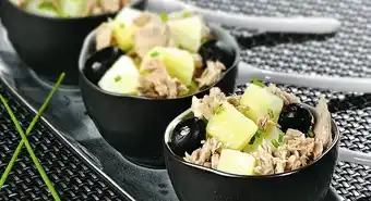 Casino Supermarchés Salade de pommes de terre au thon ou Museau de porc assaisonné offre