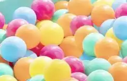 Gifi 50 balles multicolores offre