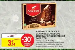 Intermarché Côte d'Or Bâtonnet de glace à la vanille enrobé de chocolat et noisettes x4 offre