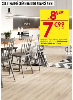 Décor Discount Sol stratifié chêne naturel nuancé 7 mm offre