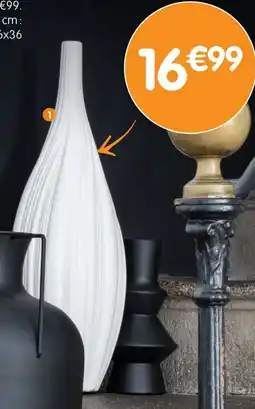 b&m Vase allongé strié offre