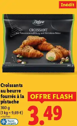 Lidl Croissants au beurre fourrés à la pistache offre