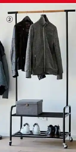 Möbel Martin Garde-robe à roulettes offre