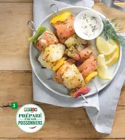 Match MATCH Brochette de saumon, cabillaud et poivrons offre