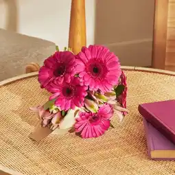 Carrefour CARREFOUR Bouquet Duo germinis alstroemeria offre