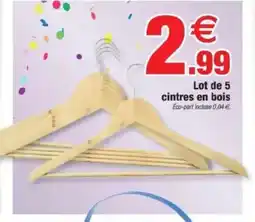Bazarland Lot de 5 cintres en bois offre