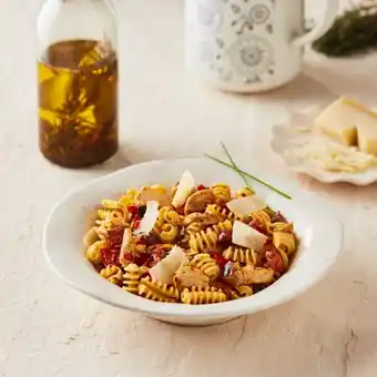 Carrefour MIX BUFFET Plat cuisiné familial radiatori chorizo & fromage Italien offre