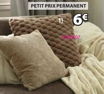 JYSK HVIDBLOMME Coussin offre