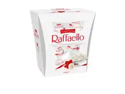Carrefour Market MON CHÉRI X16 ET X30, RAFFAELLO X18 ET X26 ET FERRERO ROCHER X16 ET X30 SUR TOUTES LES PRALINES offre