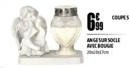 L'incroyable Ange sur socle avec bougie offre