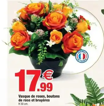 Bazarland Vasque de roses, boutons de rose et bruyères offre
