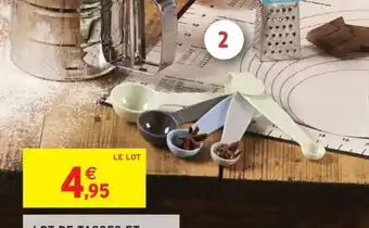 Intermarché Lot de tasses et cuillères à mesurer offre