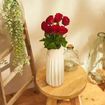 Carrefour FLEUR Bouquet de 7 roses rouges offre