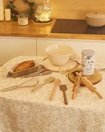 Carrefour CARREFOUR HOME Bol pâtissier doré offre