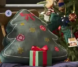 Auchan ACTUEL Coussin forme sapin offre