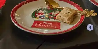 Auchan ACTUEL Les 4 fourchettes ou cuillères à dessert figurine offre