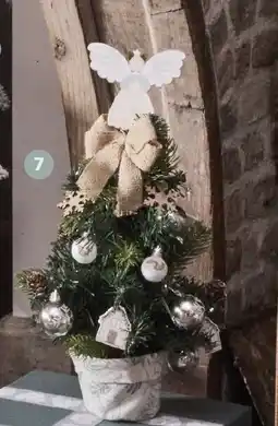 Auchan ACTUEL Sapin de table décoré offre