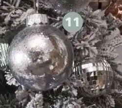 Auchan ACTUEL Boule brillante à paillettes offre