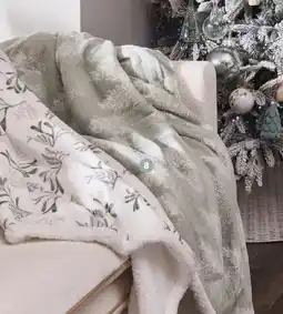 Auchan ACTUEL Plaid corral sherpa offre