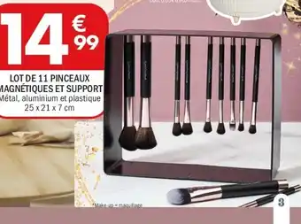 La Foir'Fouille Lot de 11 pinceaux magnétiques et support offre