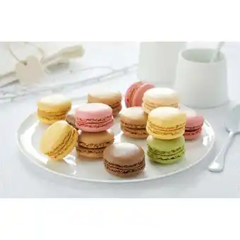 Carrefour Carrefour assortiment de 18 macarons offre