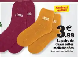 Bazarland La paire de chaussettes molletonnées offre