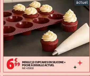 Auchan ACTUEL Moule 12 cupcakes en silicone + poche a douille offre