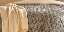 Intermarché Domedia 1 parure housse de couette + 2 taies d'oreillers empreinte offre