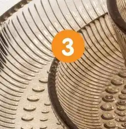 b&m Assiette à dessert noir fumé motif en relief offre