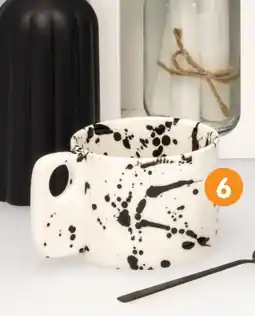 b&m Mug moucheté offre